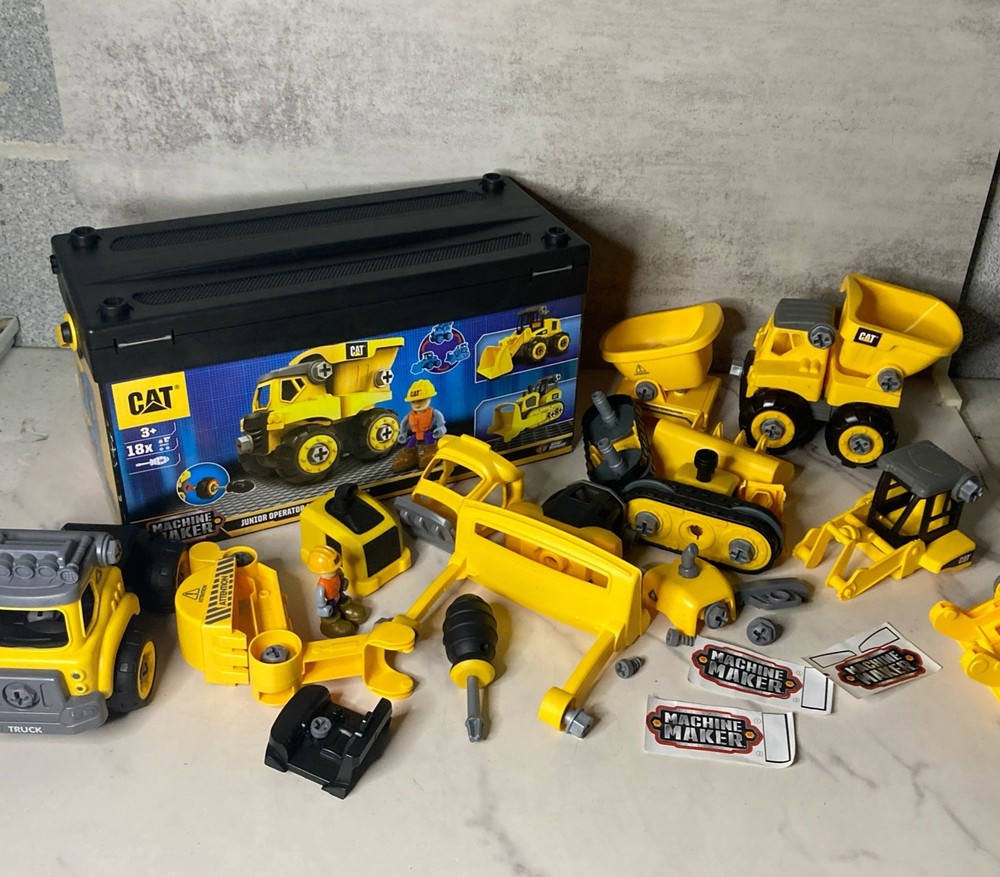 CAT Machine Maker Junior Operator Multi Machines 18 Plus Pieces Construction