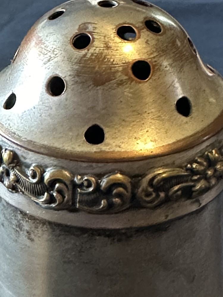 Vintage Silver plated 6 3/4” Sugar Shaker