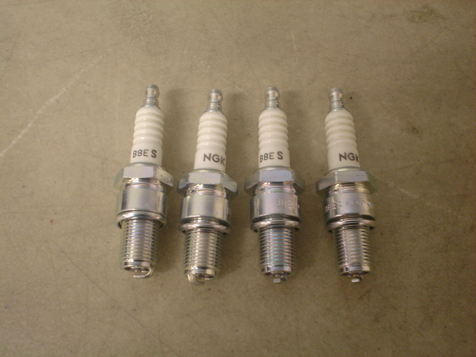 NGK Spark Plugs B8ES 4 Pack #2411 OEM KAWASAKI HONDA SUZUKI YAMAHA MADE IN JAPAN