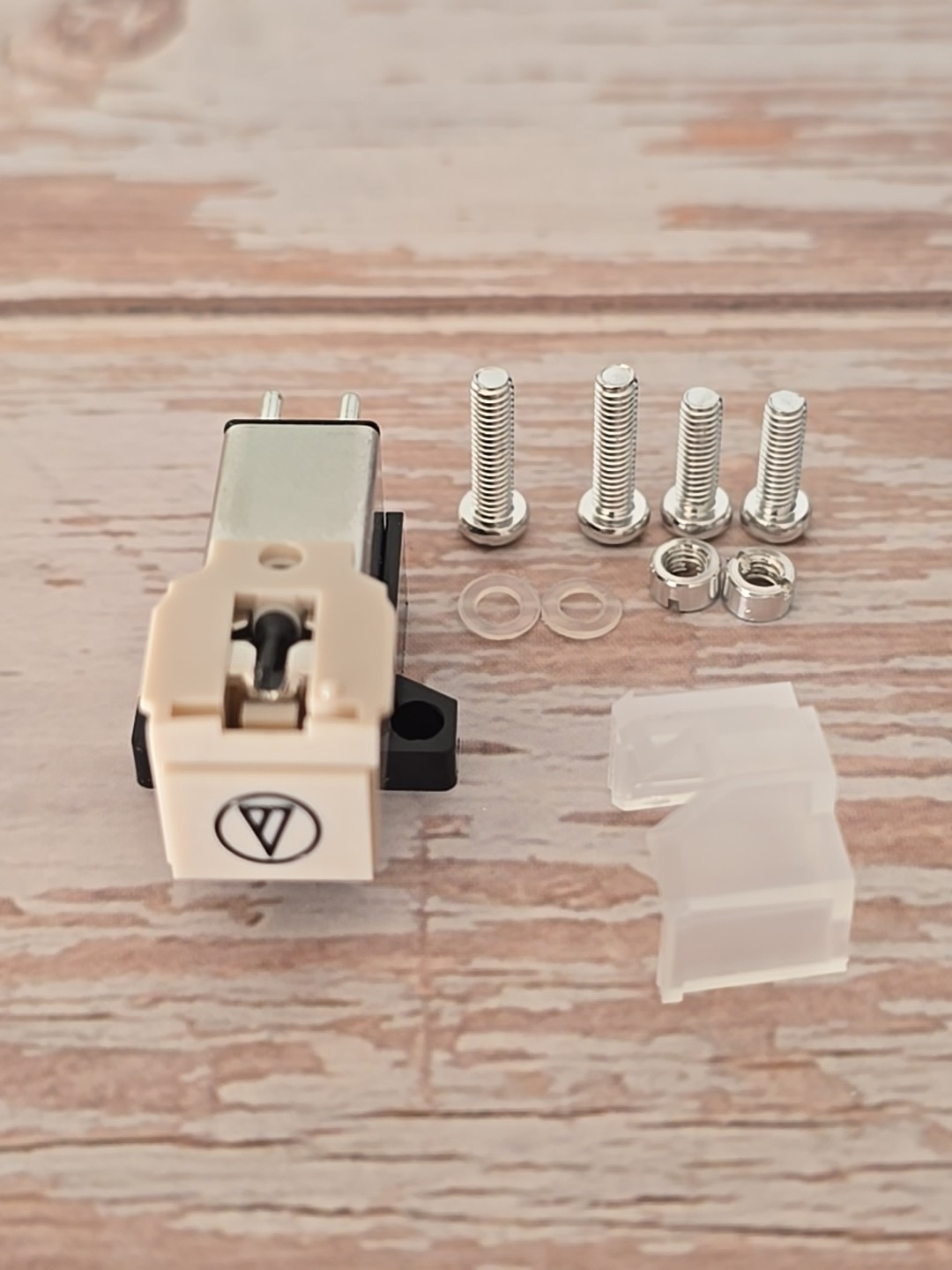 AT3600L Dynamic Turntable Cartridge For Audio-Technica Includes Hardware. Boxed