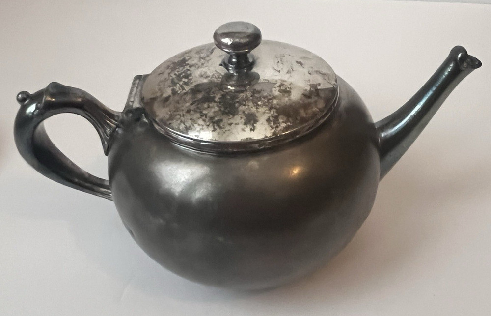 Vintage Hartford Silver Co. Quadruple Silver Plated Teapot 1613 Cold Tea Etching