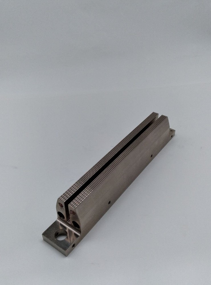 Unknown 24806613 XE Linear Guide / Rack Component