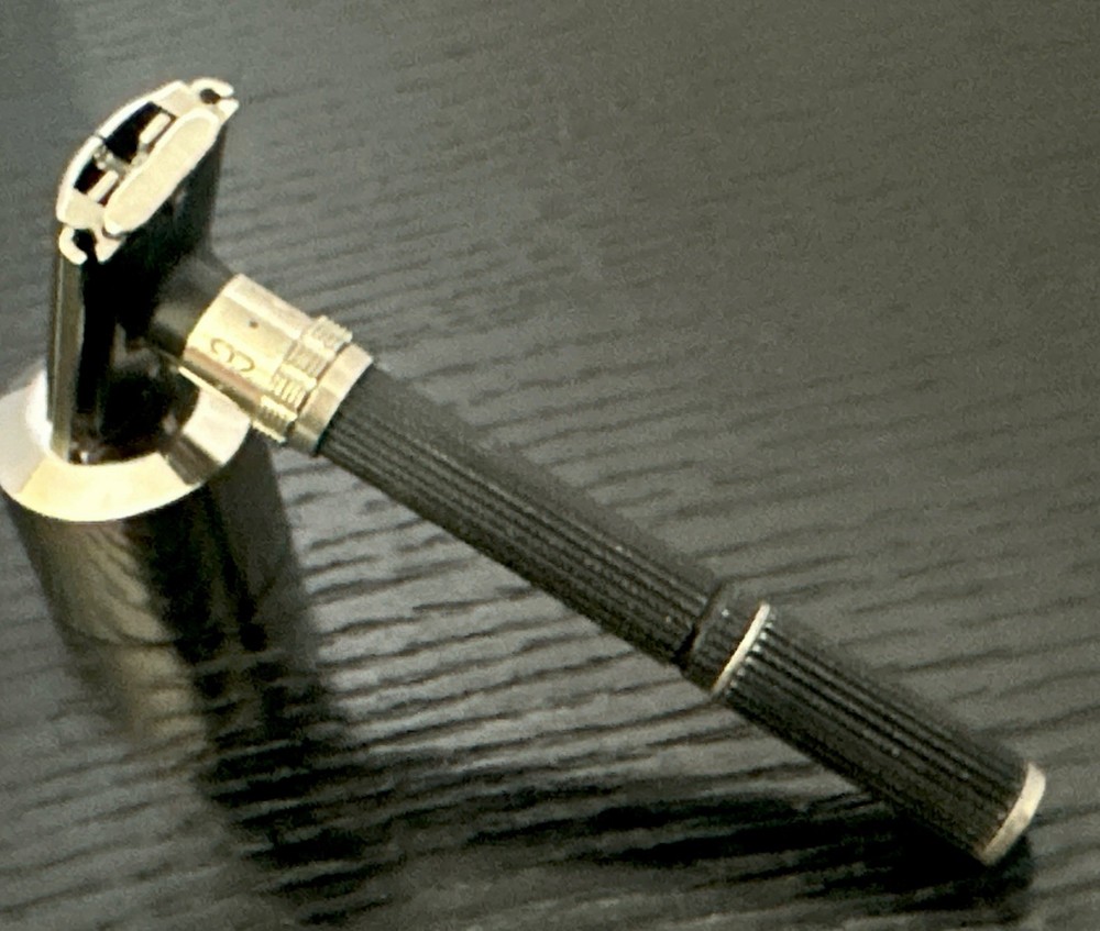 Gillette “The No Date Code” PV Super Adjustable 109 Safety Razor/circa 1977-1981