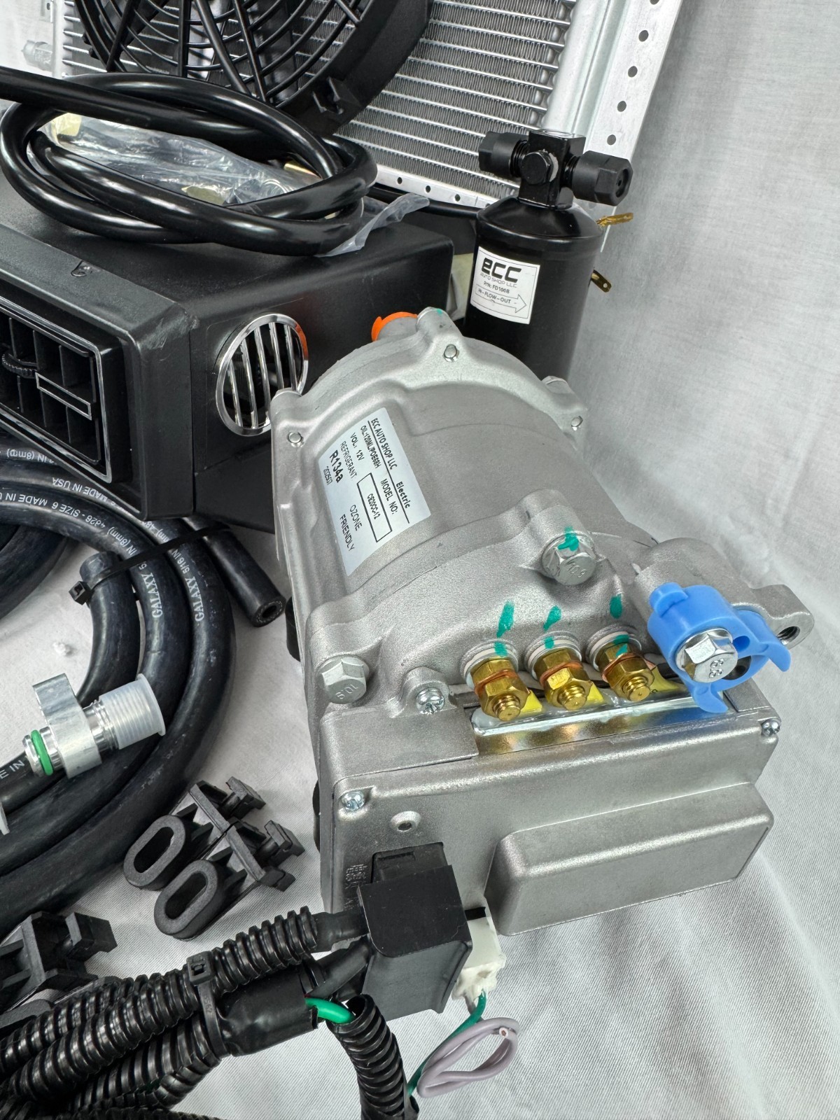 12V Cool&Heat Electric Universal Underdash Air Conditioner DC Auto Car A/C Kit