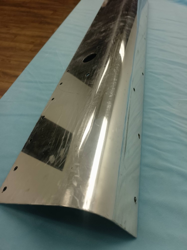 DAMAGED - Peterbilt 378 Grille Shell - Passenger Side
