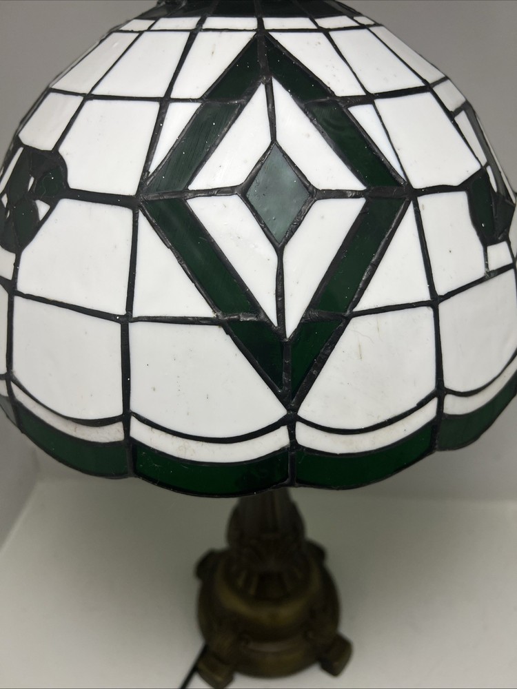 Jets table lamp tiffany style works great shape