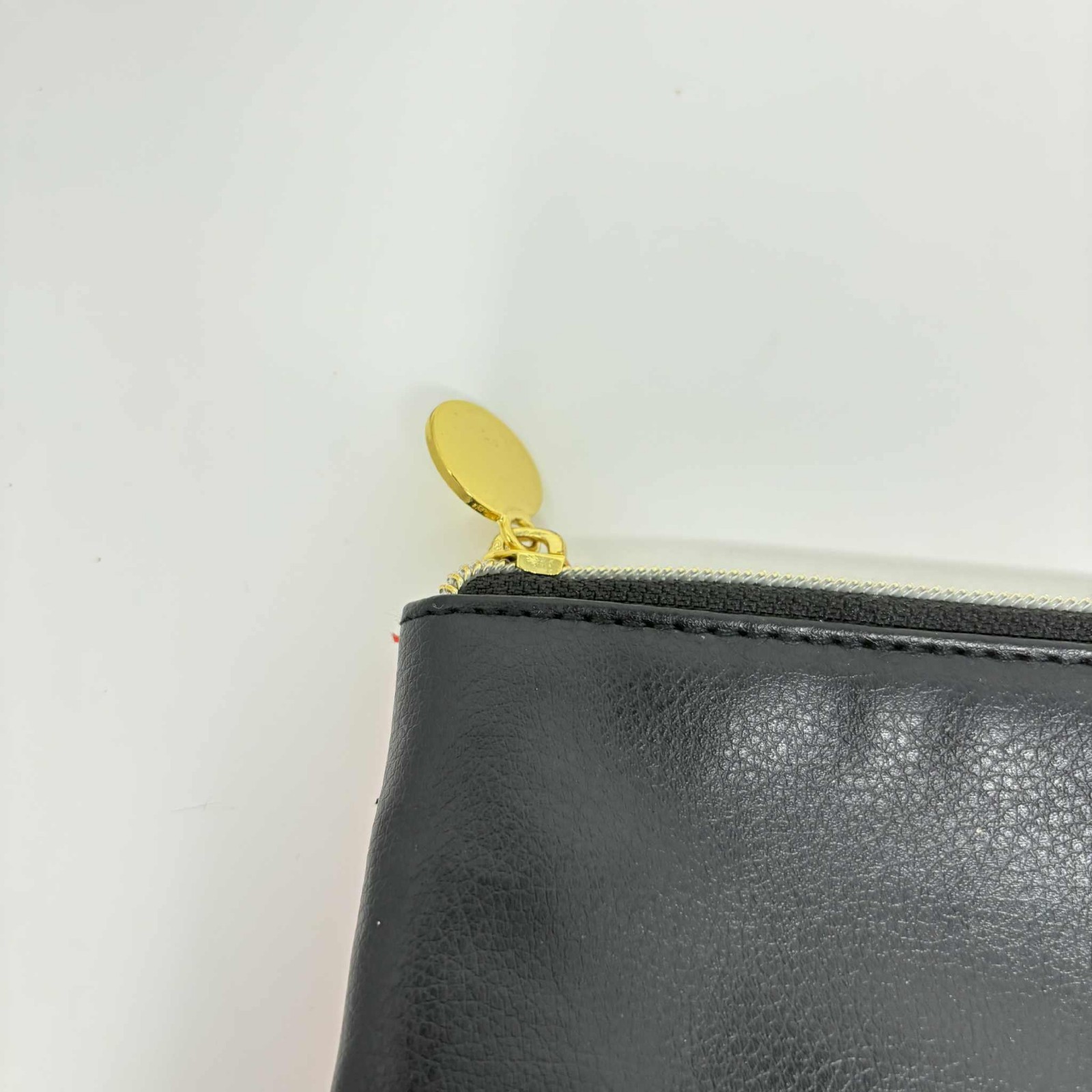 Disney Minnie Mouse Lady Change Purse Cash Wallet I'm All Ears Pencil Case