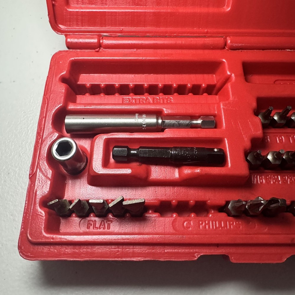 Snap On Magnetic Master Ratcheting Screwdriver Bit Set W/Case SDM400A (Open Box)