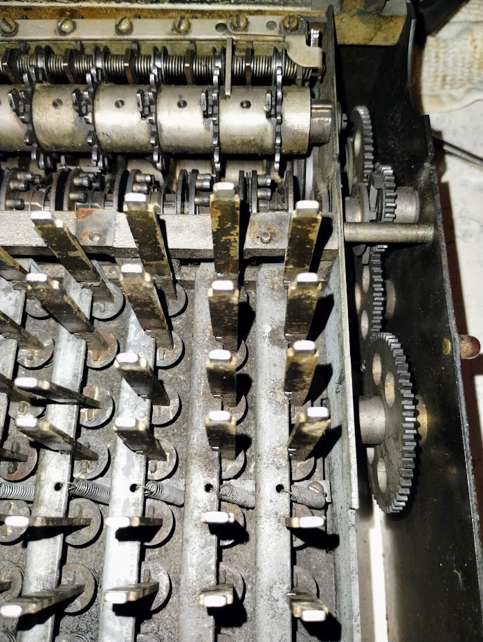 Antique fully working 1918 Monroe Calculator Model G / Adding Machine