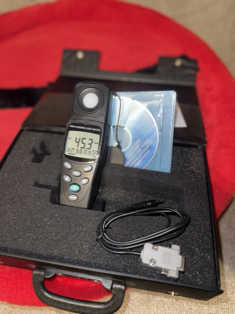 General Tools DLM203DL Data Logging Light Meter - Precision Measurement Tool