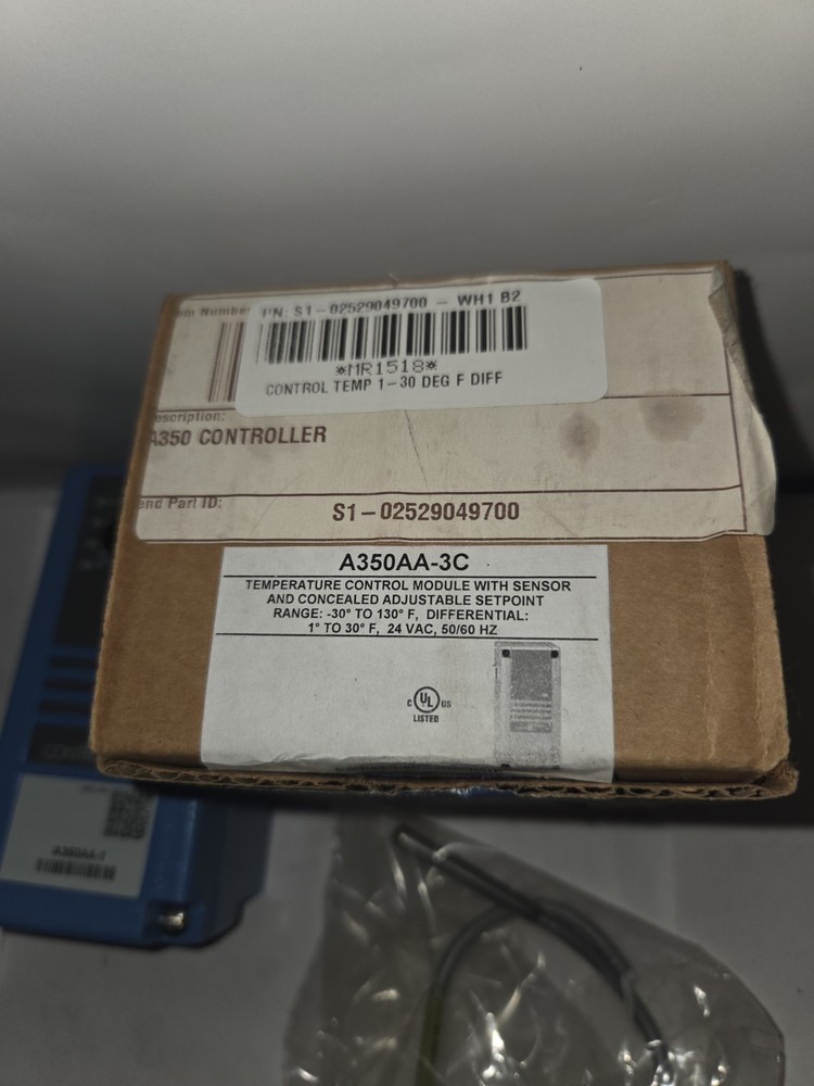 NEW GENUINE JOHNSON CONTROLS A350AA-3C TEMPERATURE CONTROL MODULE W/ SENSOR