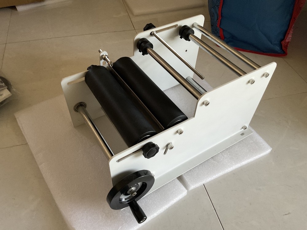 KIMTEM Manual&Semi-Automatic Round Labeling Machine, Bottle Label Applicator