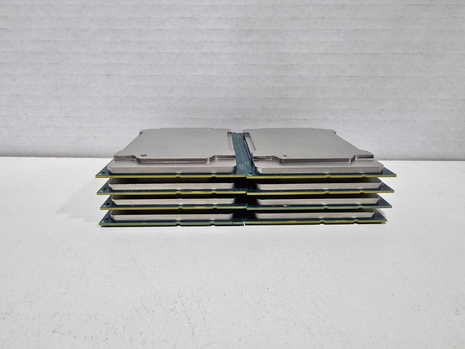 Intel Xeon Gold 5220 18 Core Server Processor CPU SRFBJ 2.2 GHz FCLGA3647