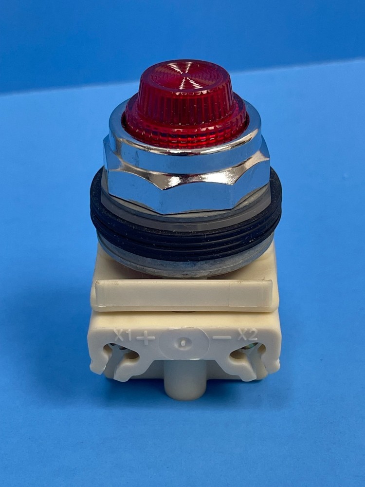 NEW Square D 9001KP38R31 30mm, 120V AC/DC, Red Pilot Light