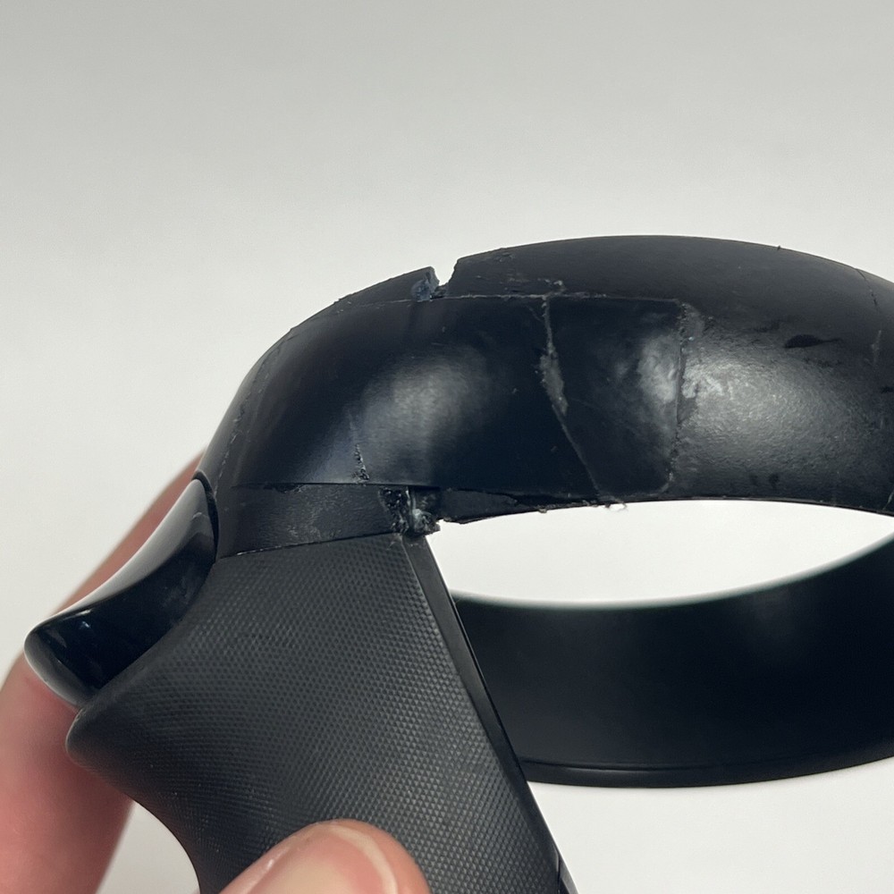 Genuine Oculus Quest 1 Controller (Right Only) MI-BL - Black Controller