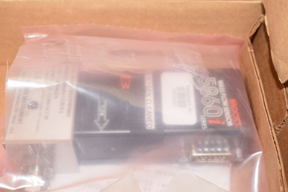 NEW Brooks Instruments 5860I Mass Flow Sensor 12,000 SCCM 5860IA132B2EA