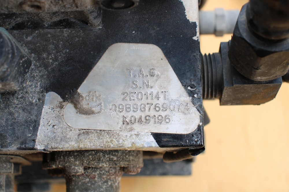 2014 Bendix K049196 Air Dryer