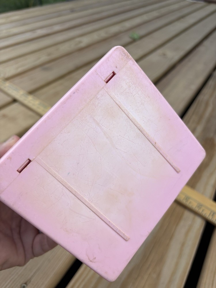 Vintage pink chef scale, 10 pound , plastic