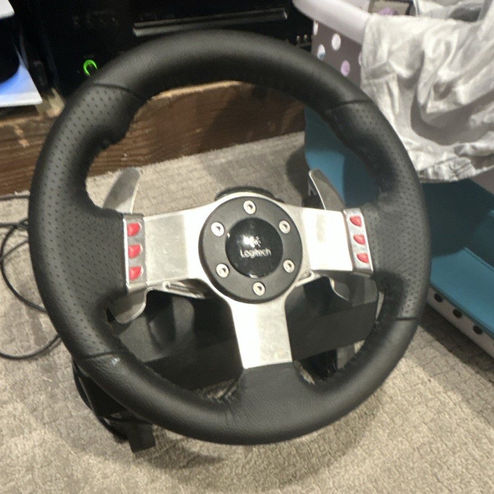 Logitech g27 Steering Wheel, Pedals, Shifter Bundle