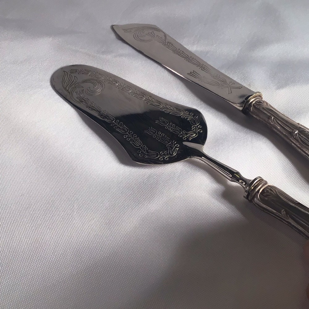 OLD CAKE SLICER AND SERVER, SILVER PLATED, HIGHLY DETAILED