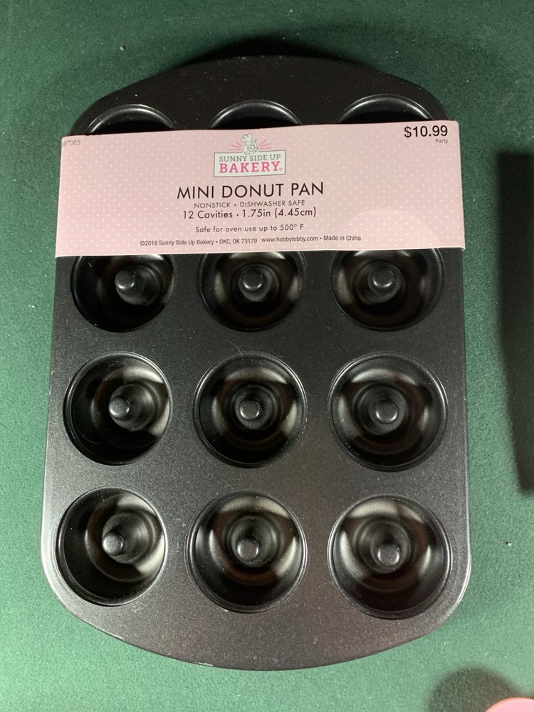 4 Donut Making Pans