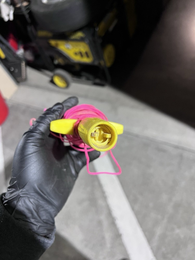 PRO STRINGLINER w/PINK STRING/CONSTRUCTION LINE USED