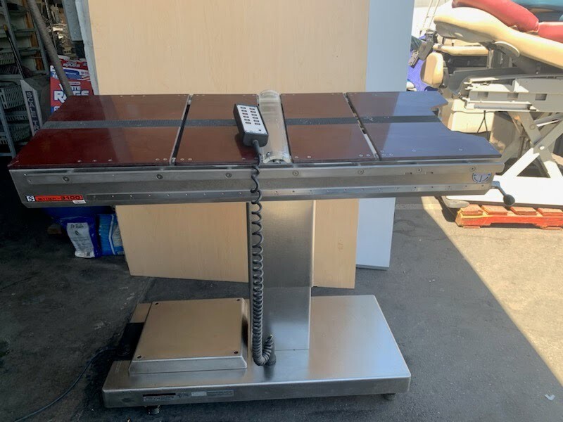 Skytron 3100 Surgical Table