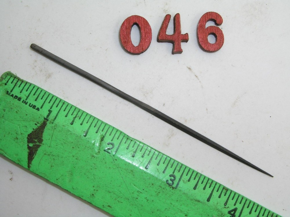 Triangle Taper Needle File Cut #4 Nicholson, lot 46