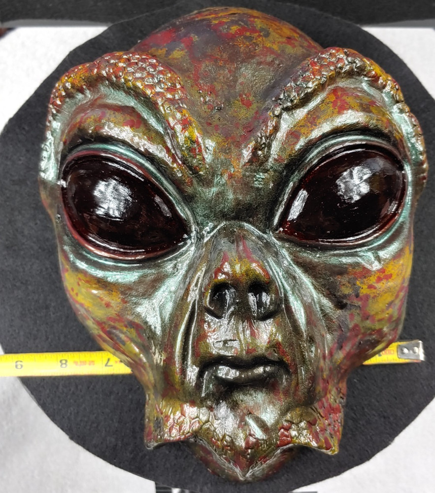 Alien reptilian ceramic wall Bust life size