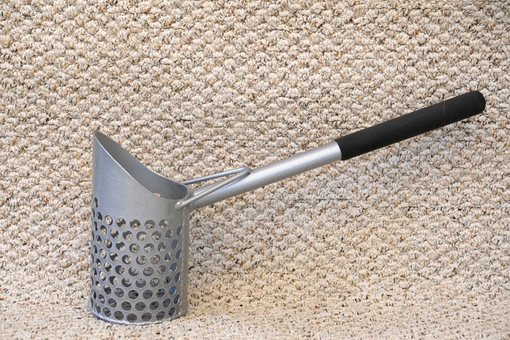 16 Handle Aluminum Sand Scoop