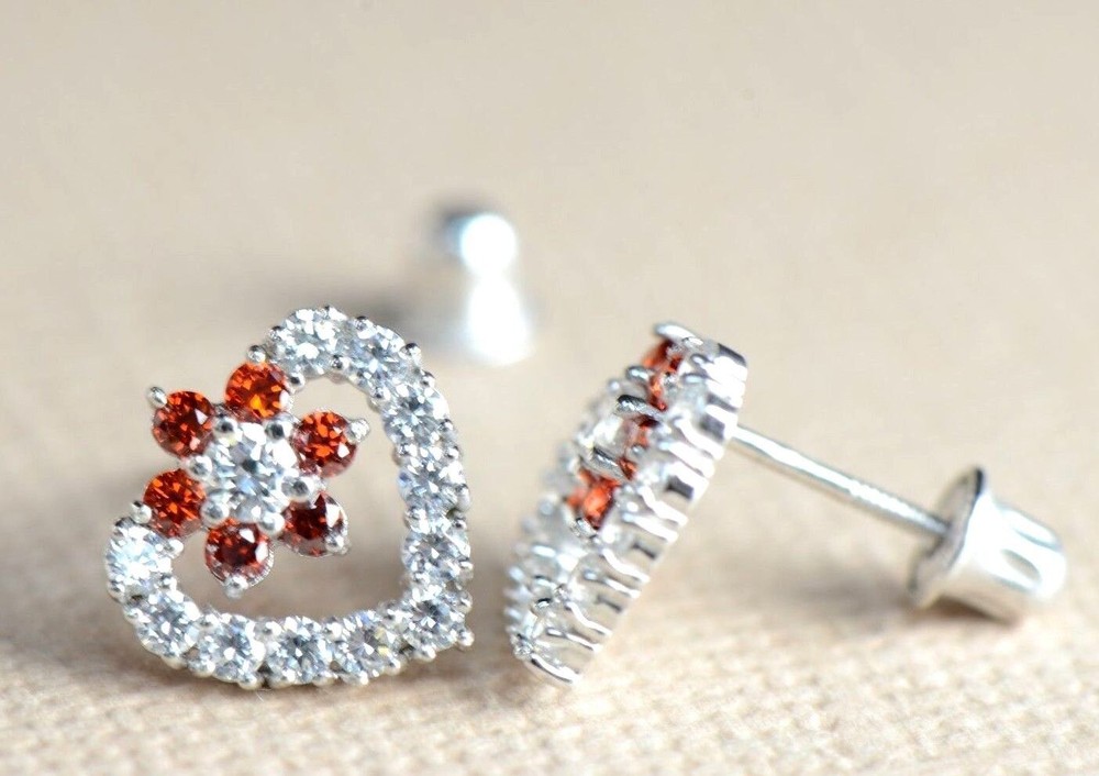 14K White Gold CZ Heart Shape Stud Earrings