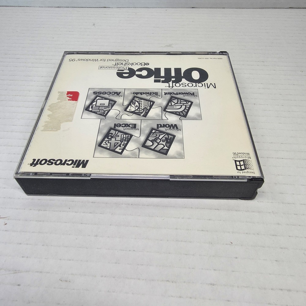 VTG Microsoft Office Professional & Bookshelf 7.0 CD-ROM Set Windows 95 UNTESTED
