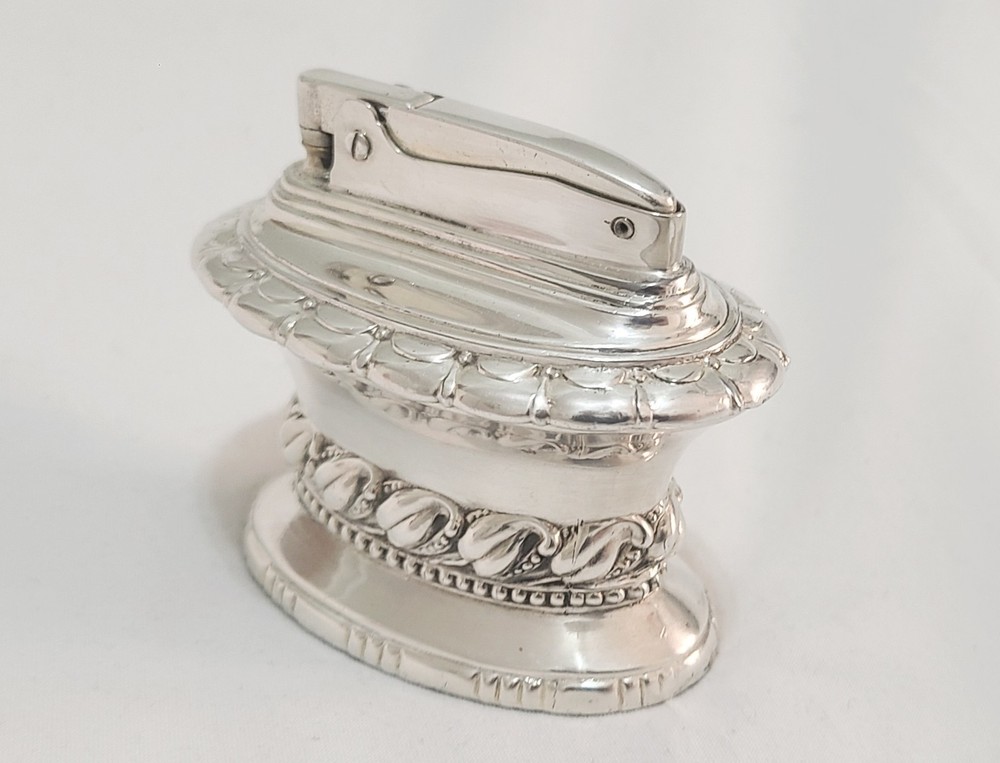 Vintage Silver Plate Ronson "WALDORF" Table Lighter Working Condition