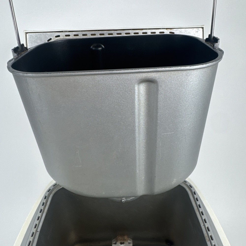 Panasonic SD-RD250 Automatic Bread Maker White w/ Yeast & Raisin Dispenser