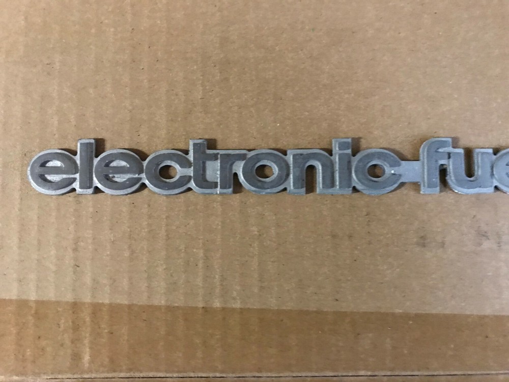 RARE GM PROTOTYPE -- Emblem Cast Casting -- Electronic Fuel Injection