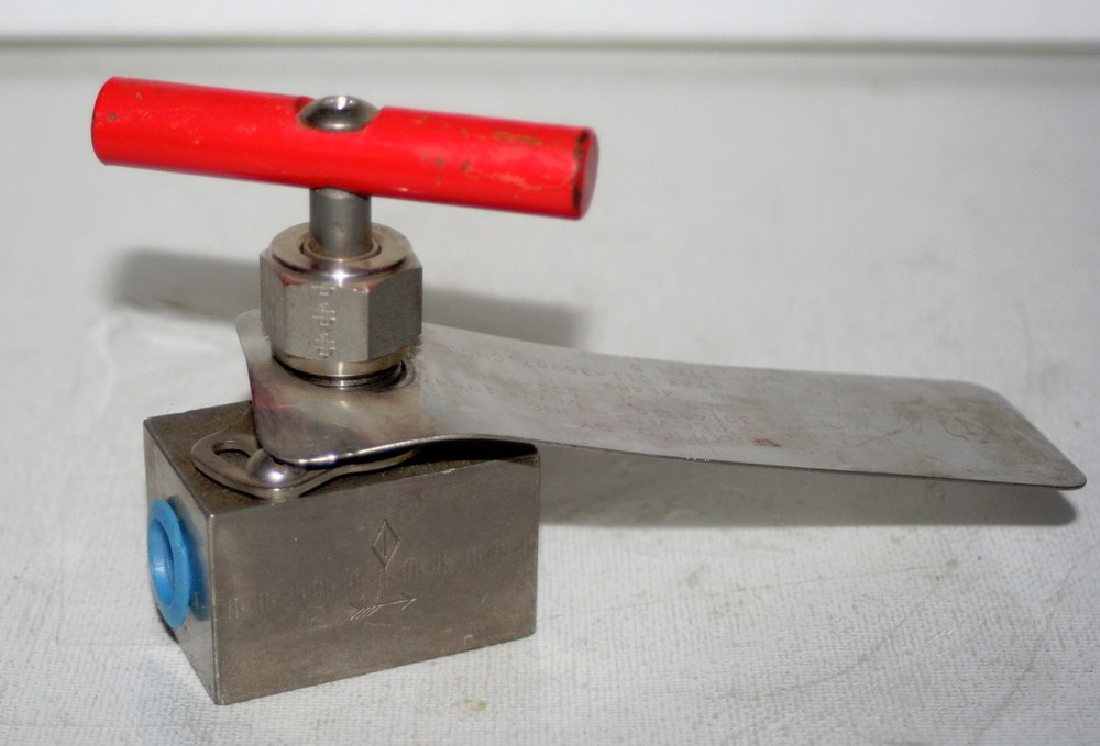 1/4' FNPT 316ss NEEDLE  VALVE (6000Psi)