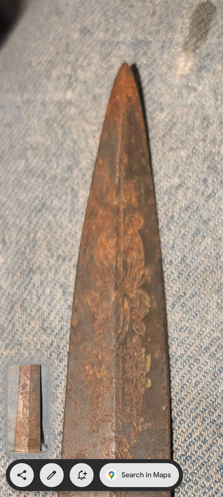 A GERMAN SOLINGEN DAGGER WITH ENGRAVED BLADE