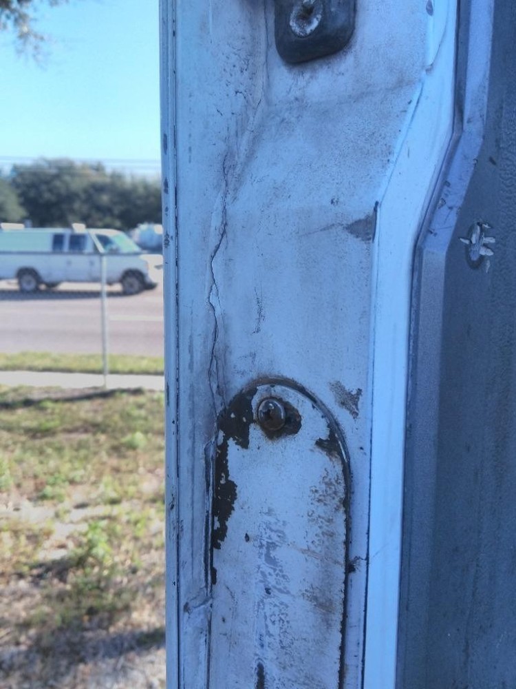 For 2010 MACK MRU613 DOOR ASSEMBLY Left , FL