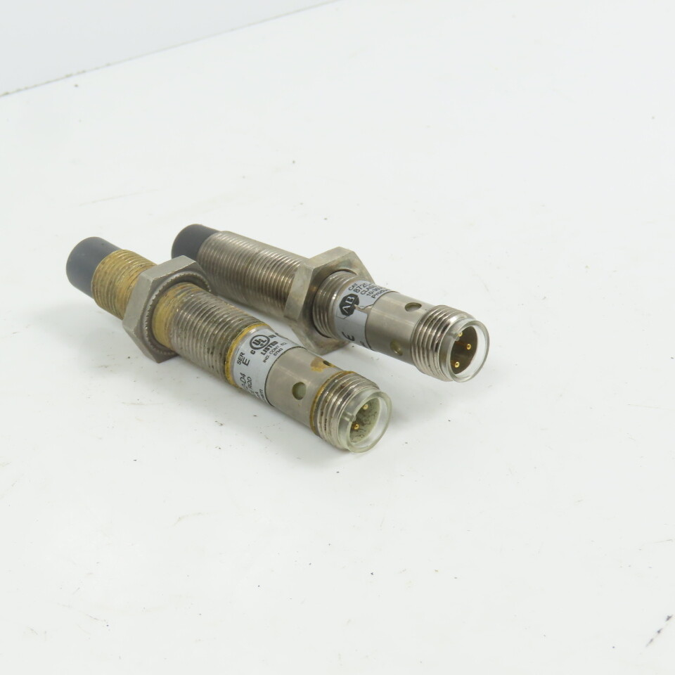 Allen Bradley 872C-D4NN12-D4 Threaded Barrel Inductive Proximity Sensor Lot/2