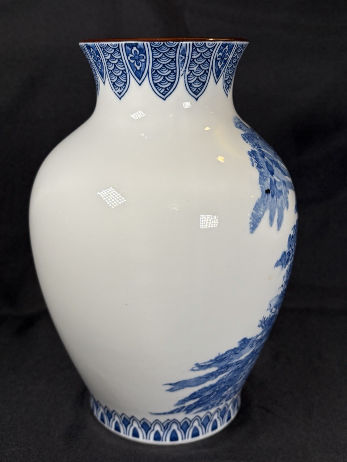 VTG Oriental Blue & White Chinoiserie Vase 9.5" Asian Mountain Pines Scene