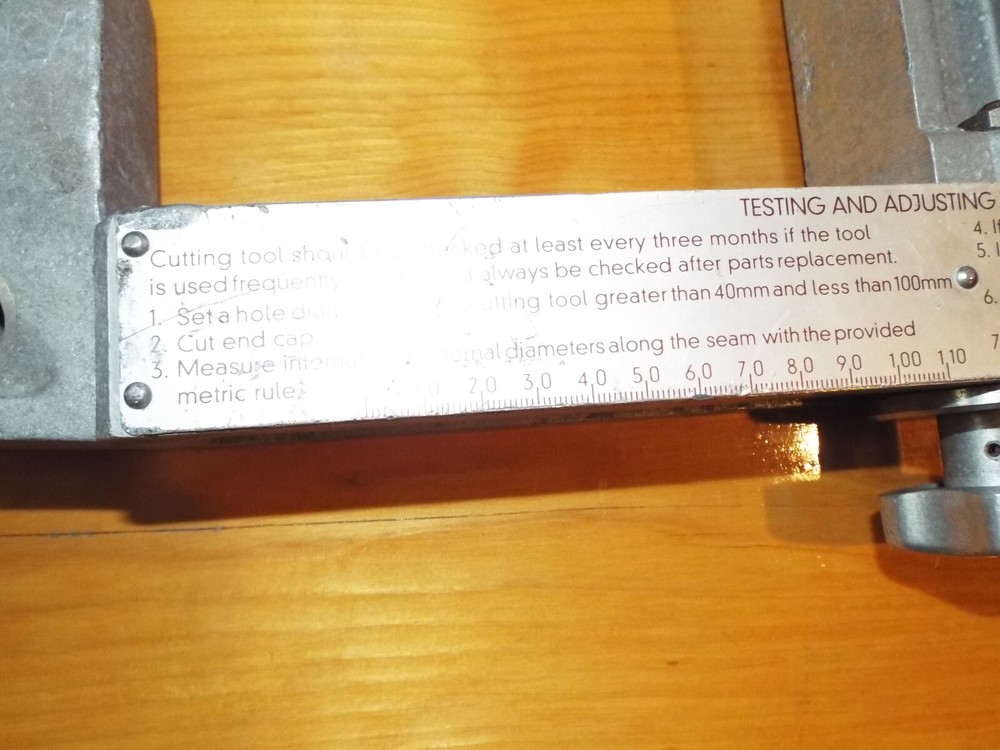 Rxs cable sheath cutter for longitudinal cutting