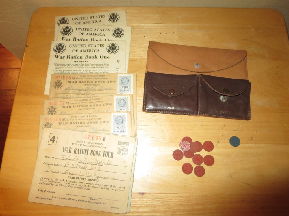 WWII U.S.A. War 7 Ration Books Certificate few with Stamps & OEM Leather Case