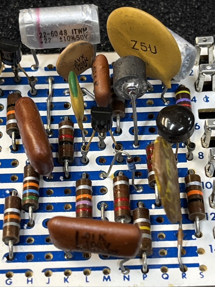 1 Ea ~ 9-80 ~ Zenith Vertical Osc / Driver Module ~ Vintage Television TV