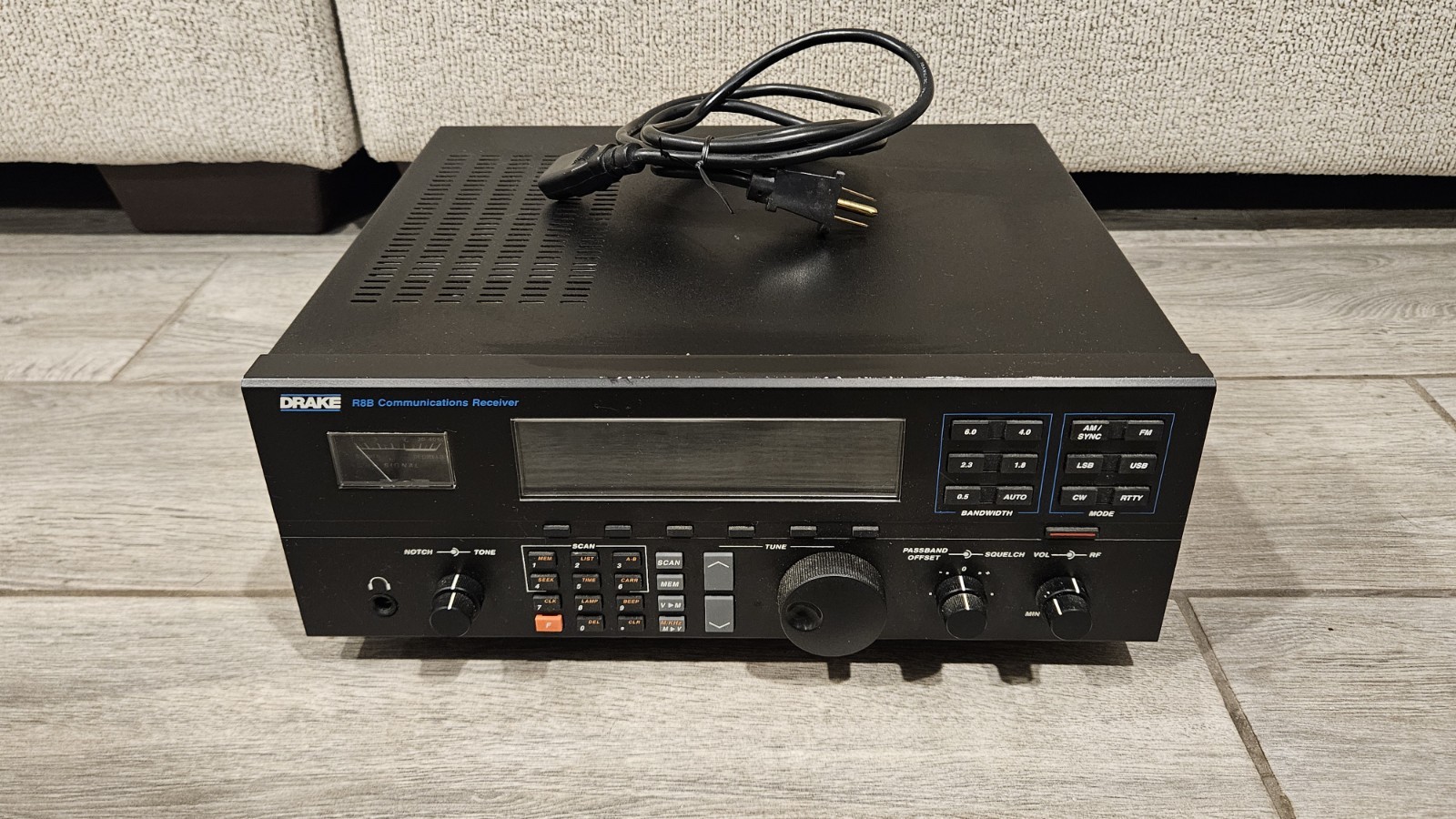 Drake R8B AM SW Ham Radio Shortwave Receiver ***PROUDLY MADE IN THE USA***