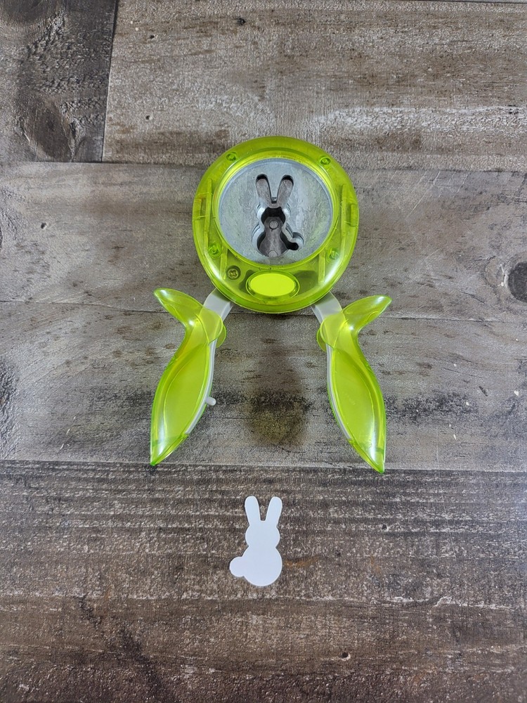 Fiskars Bunny Rabbit Squeeze Punch Easter Confetti Shape