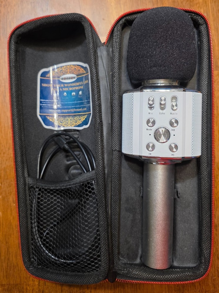 BONAOK Wireless Bluetooth KARAOKE Microphone Portable Handheld Speaker/Leds
