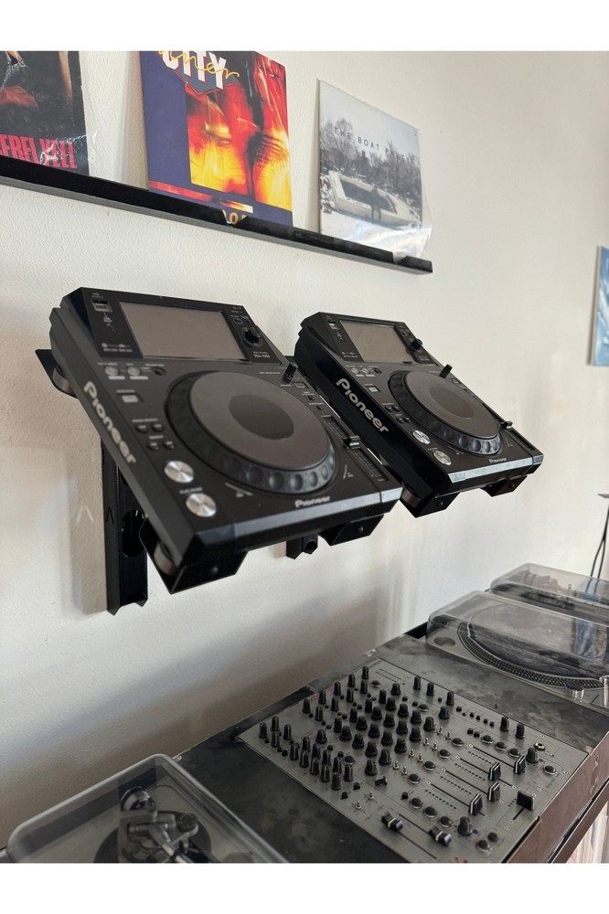 Apache Wallmounted Rack for Pioneer CDJ 2000, 3000