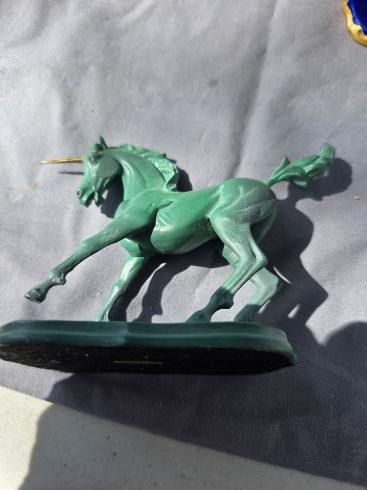 Choice Franklin Mint Unicorn Treasury Figurine