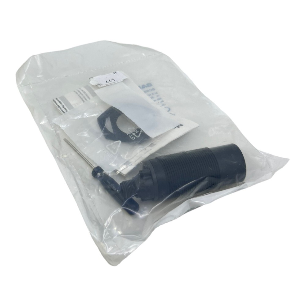 Balluff BCS007F Capacitive Level Sensor IP66 100Hz M30 PBT 4 Pin
