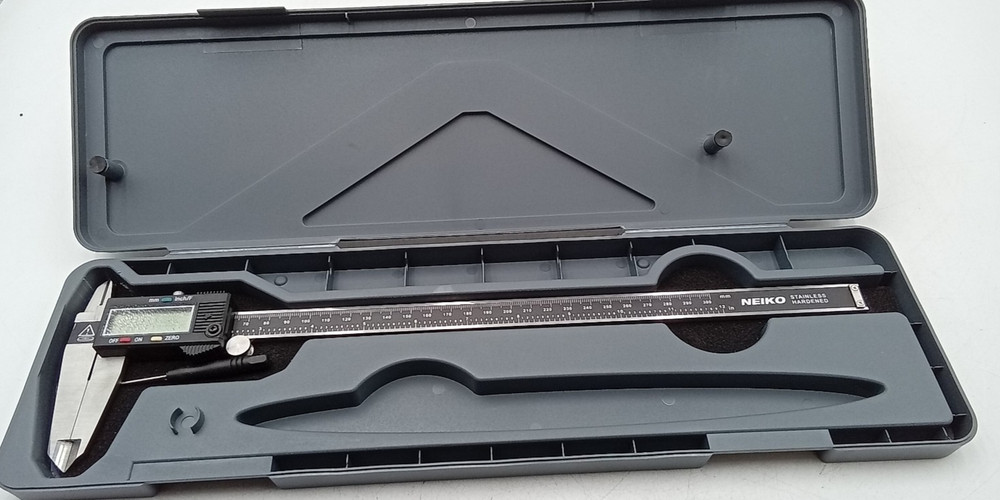 12 In. Digital Caliper Measuring Tool Inch / Fraction / Millimeter Conversion